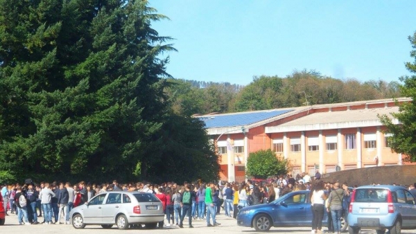Terremoto, paura in tutto il Vibonese. Evacuate le scuole, nessun danno registrato