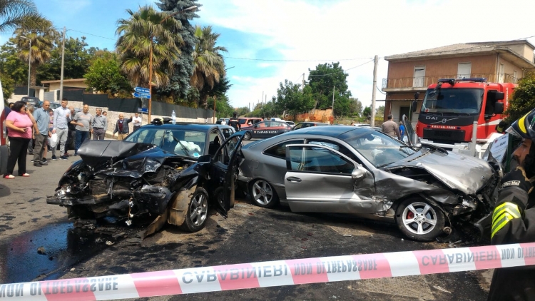 Incidente stradale a San Gregorio d’Ippona
