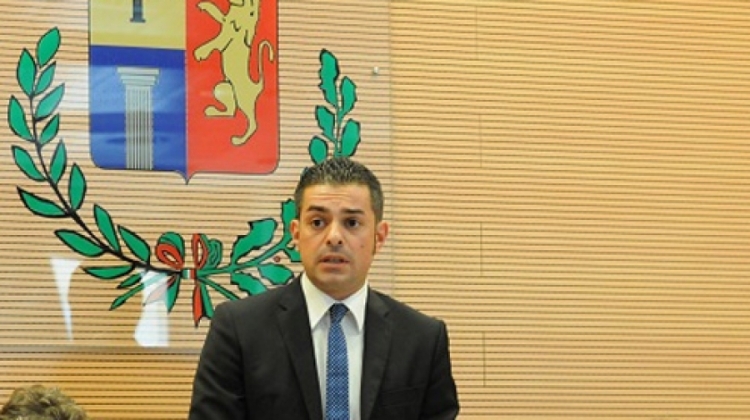 Nuove restrizioni anti-Covid ad Acquaro, il sindaco firma un’ordinanza