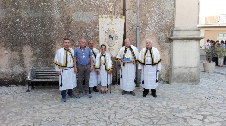 Alla Confraternita del Rosario di San Nicola da Crissa il premio “Fedeltà alla tradizione”