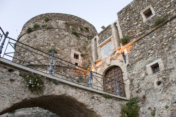 “Castle to Castle”, riparte da Pizzo la stagione escursionistica di Kalabria Trekking