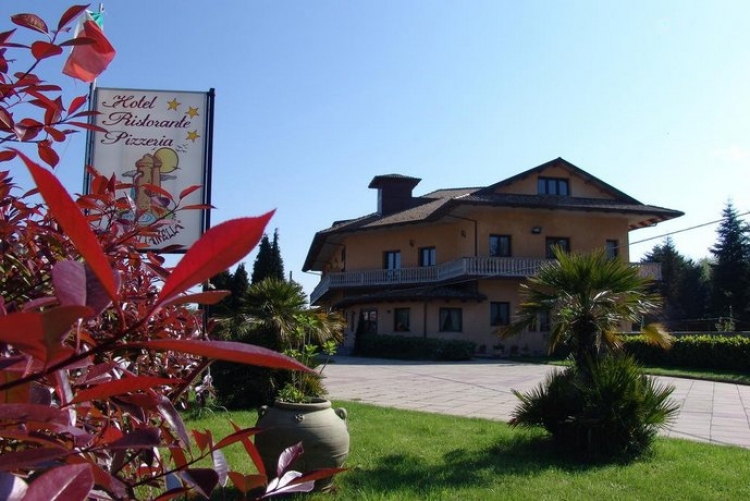 Spadola, l’hotel “La Fontanella” ospita lo spettacolo “Mettici il cuore”