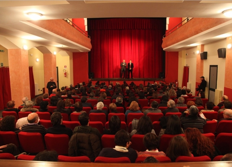 Chiaravalle, “Le pillole di Ercole” al terzo appuntamento teatrale del concorso Uilt Calabria