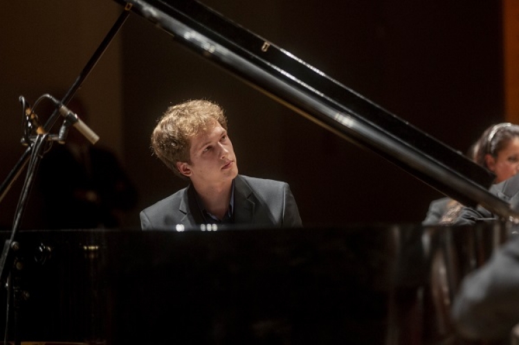 Il pianista Ivan Krpan protagonista a Vibo per la rassegna “I concerti del giovedì”