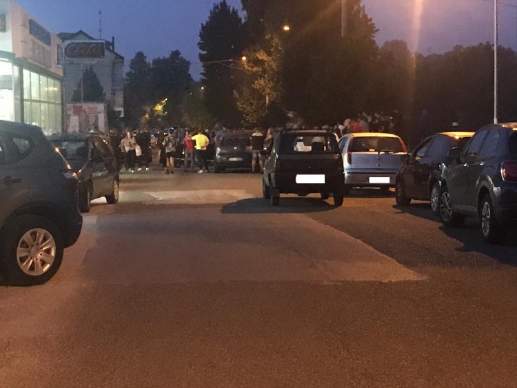 Serra, incidente tra un’auto e una moto: l’ambulanza arriva dopo oltre mezz’ora