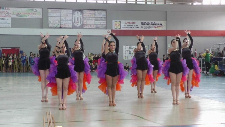 Campionati regionali di danza, ottima performance della scuola serrese “Sogno Latino”