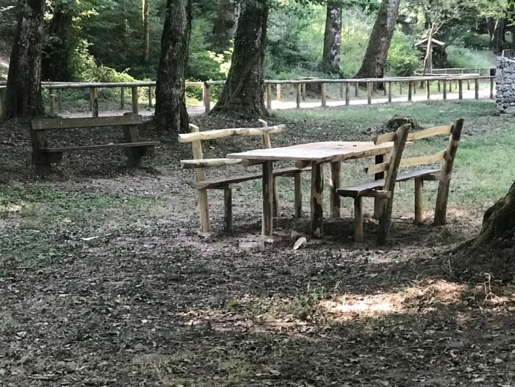 Area picnic di Santa Maria, Polito: «Prezzi dei tavoli lievitati da 6 a 50 euro»