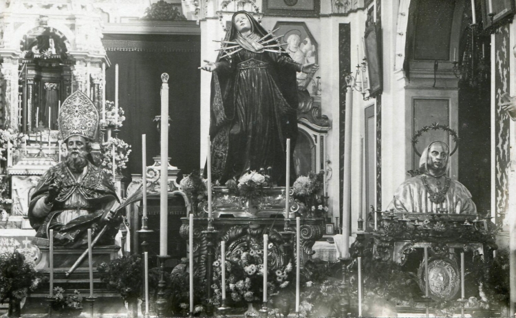 Le statue dei tre protettori “radunate” nella chiesa di Serra il 21 novembre 1936