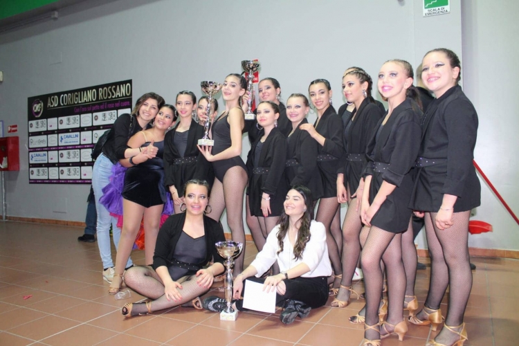 Campionati regionali di danza, gli atleti della scuola serrese “Sogno Latino” ancora protagonisti - LE FOTO