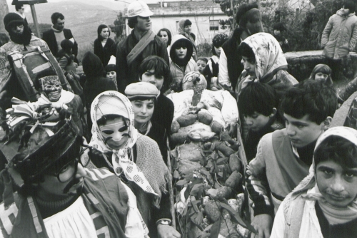 San Nicola da Crissa, Carnevale 1982 (foto di Salvatore Piermarini)