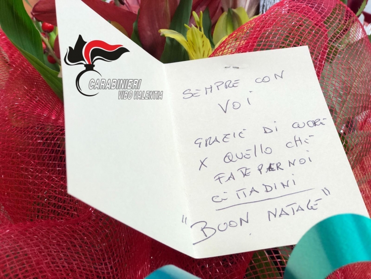 Duro colpo alla ‘ndrangheta vibonese, mazzo di fiori per i carabinieri. «Grazie di cuore per quello che fate»