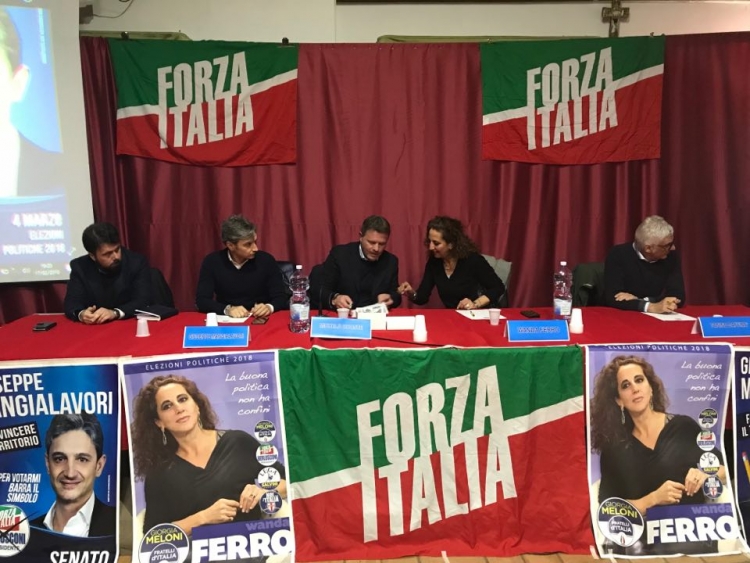 «Serra è il simbolo del fallimento del Pd, per Censore è il momento di stare seduto in panchina»
