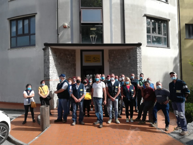 I tirocinanti del Parco e del Comune di Serra alzano la voce: «Abbandonati da tutti»
