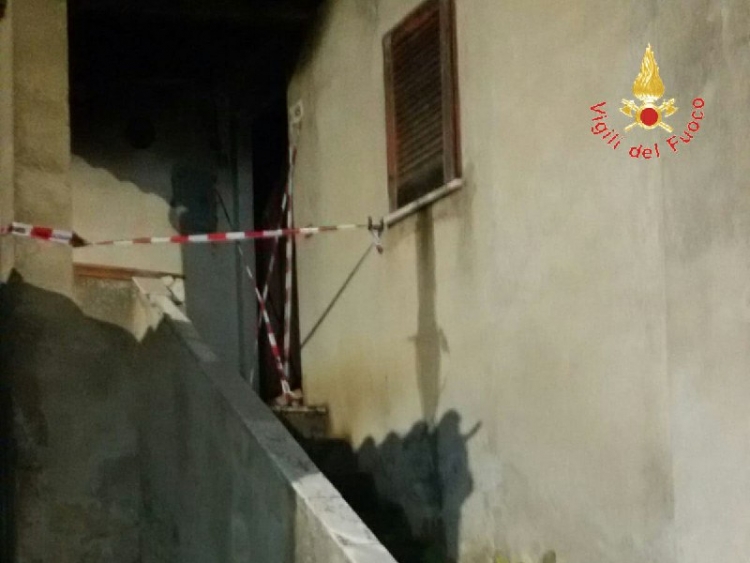 Incendio in un’abitazione a Ricadi, intervengono i vigili del fuoco