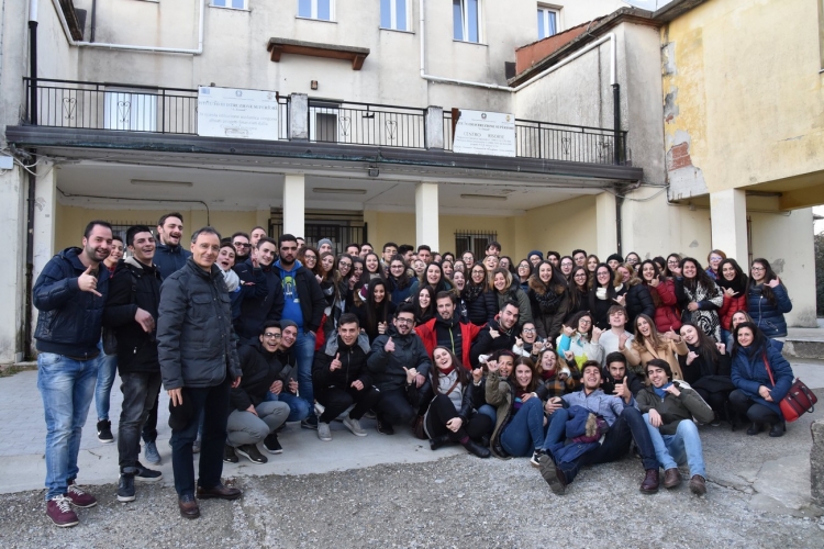 Gli studenti dell&#039;Einaudi assieme ai ragazzi dell&#039;Erasmus Plus