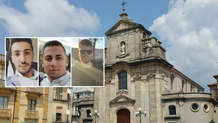 A Serra una messa in suffragio delle tre giovani vittime della strage della Trasversale