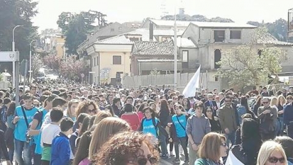 In migliaia in piazza a Vibo per la &quot;Marcia dei diritti&quot;