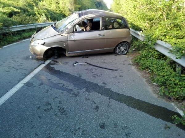 Incidente mortale sulla Vallelonga-Vazzano, indagato il giovane che era alla guida dell&#039;auto