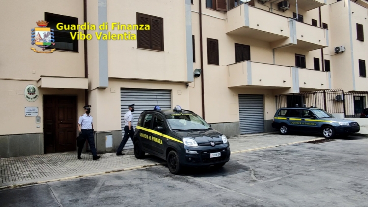 Buoni spesa a ‘ndranghetisti e falsi poveri, segnalate 126 persone a Tropea