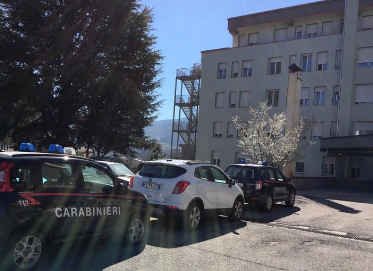 Blitz dei Nas all’ospedale di Serra: trovati farmaci scaduti, carenze igieniche e problemi strutturali