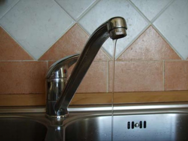 Serra, acqua ad intermittenza in alcune zone di Spinetto: rubinetti a secco per quasi tutto il giorno