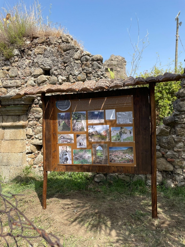 Soriano, ultimata l’installazione dei pannelli turistici nei ruderi dell’antico Convento