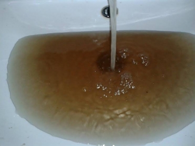 Acqua sporca a Santa Domenica di Ricadi, parte la petizione popolare